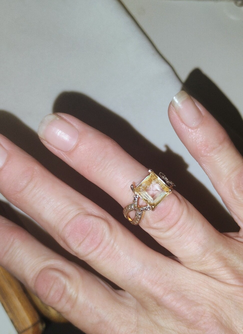 Vintage Split Shank Cocktail Ring Size 7 Princess Cut Pale Stone Non-magnetic